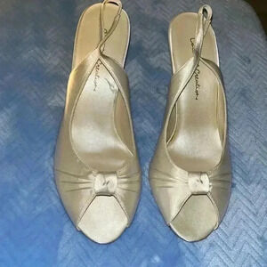 🆕 Colorful Creations, Cream, Colored Leather Heels, size 7B New Without Tags